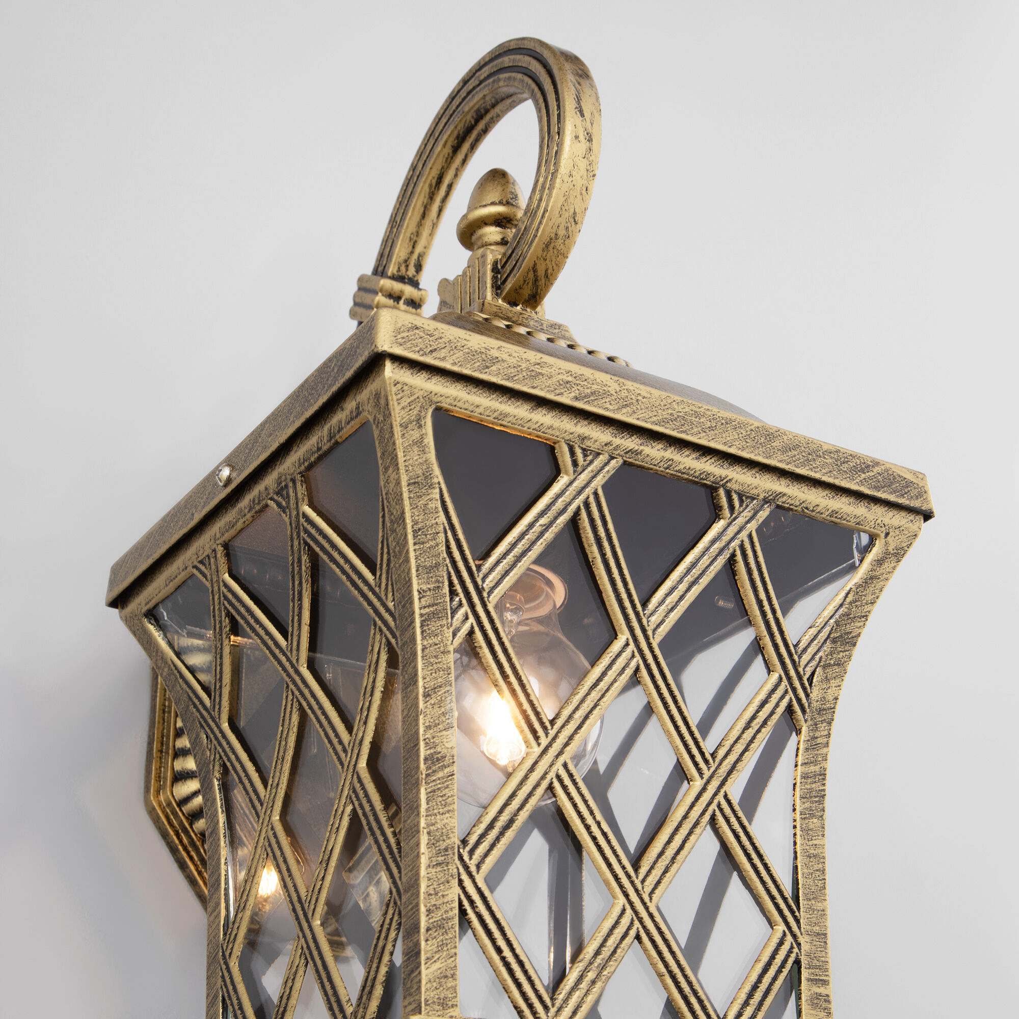 Уличный светильник Elektrostandard Cassiopeya D черное золото